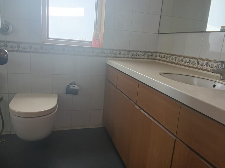 Bathroom, lokhandwala-residency 2 Bedroom 1140 Sq.Ft. Apartment In Worli Mumbai 9028197