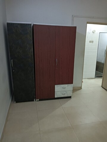 Room in 1 BHK Apartment at Shah Complex 3, Sanpada – for Rent