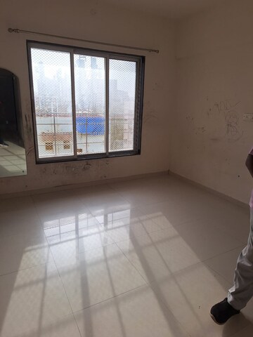 Room in 2.5 BHK Apartment at Dipti Aryavarta, Andheri East – for Rent