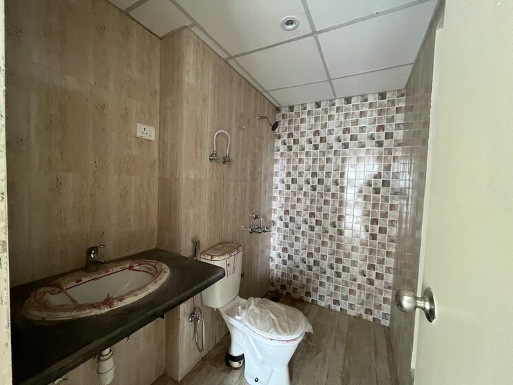 Bathroom, mahagun-mantra-i 3 Bedroom 1400 Sq.Ft. Apartment In Sector 10 Greater Noida Greater Noida 9028258