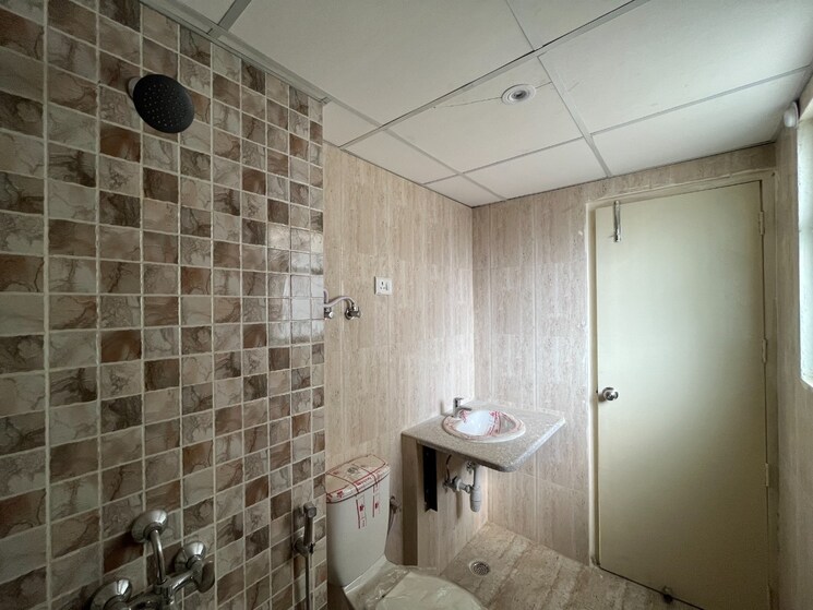 Bathroom, mahagun-mantra-i 3 Bedroom 1400 Sq.Ft. Apartment In Sector 10 Greater Noida Greater Noida 9028258