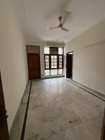 Room in 3 BHK Builder Floor at Kalkaji – for Rent