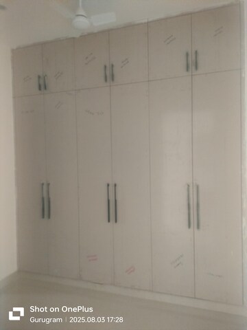 Furnished Amenities in 3 BHK Builder Floor at Sector 14 – for Rent