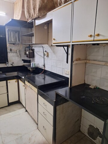 Team Area in 1 BHK Apartment at Manish Darshan Andheri, Andheri East – for Rent