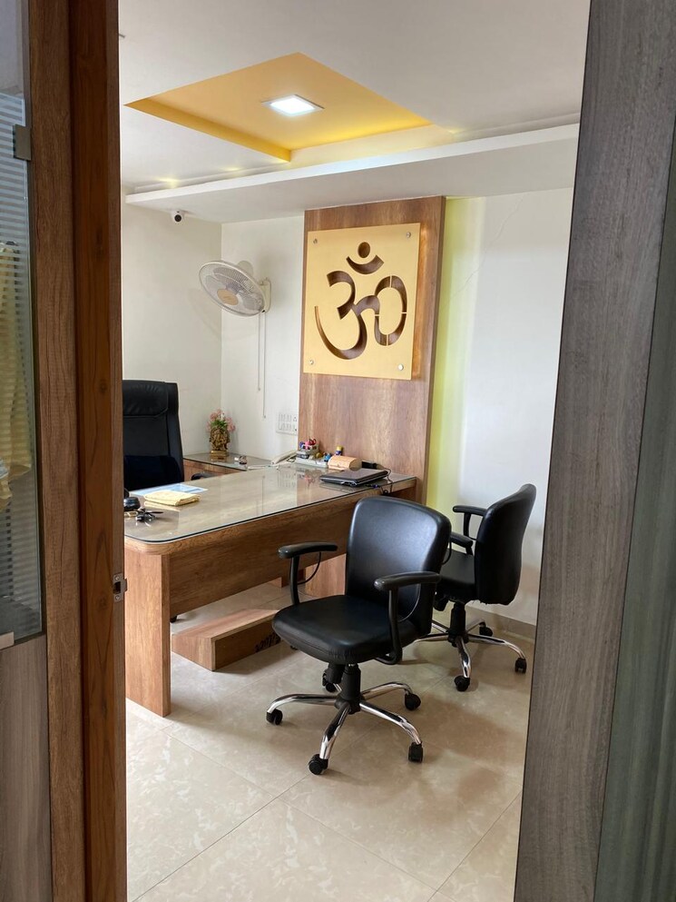 Living Room, karelibaug Commercial Office Space 1450 Sq.Ft. In Karelibaug Vadodara 8999183