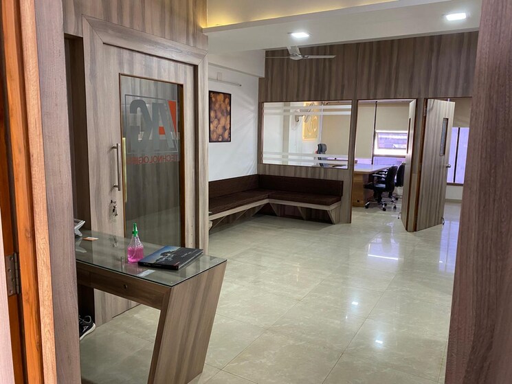 Living Room, karelibaug Commercial Office Space 1450 Sq.Ft. In Karelibaug Vadodara 8999183