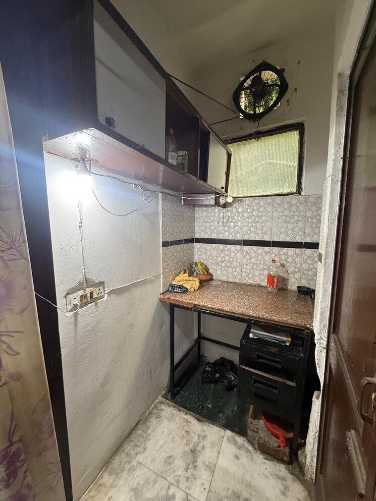 Kitchen, kalkaji 1 Bedroom 700 Sq.Ft. Builder Floor In Kalkaji Delhi 9028288