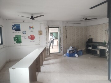 Parking in  Office Space at Kurla Kamgar CHS, Kurla – for Rent