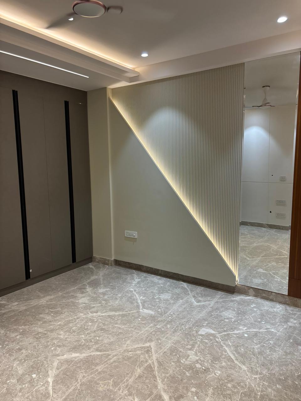 3 BHK + Pooja Room,Servant Room Builder Floor For Sale in Green Wood City