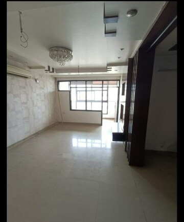 Room in 5 BHK Penthouse at Ramprastha Society, Ramprastha Greens – for Rent