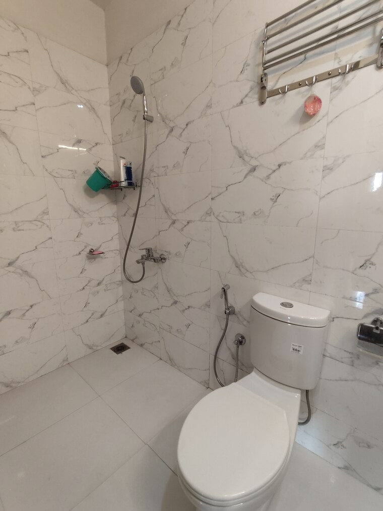 Bathroom, hiranandani-fortune-city 2 Bedroom 983 Sq.Ft. Apartment In New Panvel Navi Mumbai 9028324