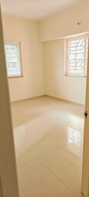 Room in 3 BHK Apartment at Dream Metropark County, Balewadi – for Rent