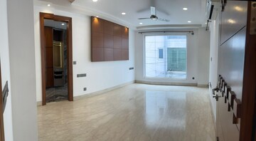 Bedroom in 6+ BHK Builder Floor at Defence Colony – for Sale
