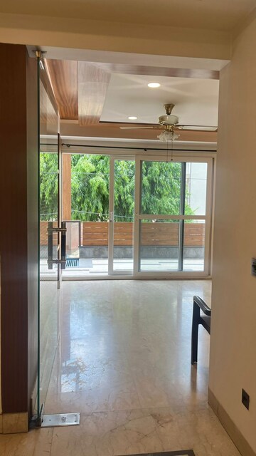 Living Room in 6+ BHK Builder Floor at Defence Colony – for Sale