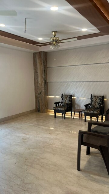 Living Room in 6+ BHK Builder Floor at Defence Colony – for Sale