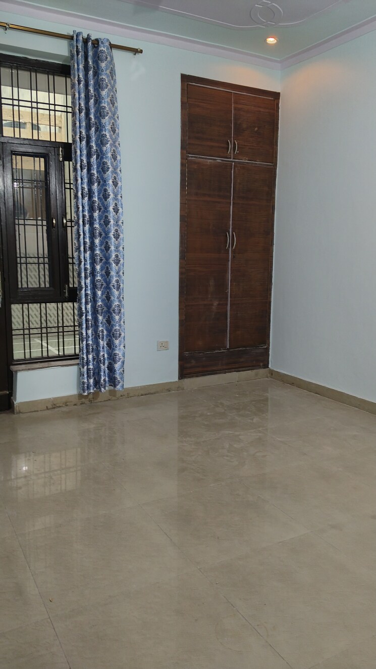 Room, sector 45 2 Bedroom 1500 Sq.Ft. Independent House In Sector 45 Faridabad 9028344