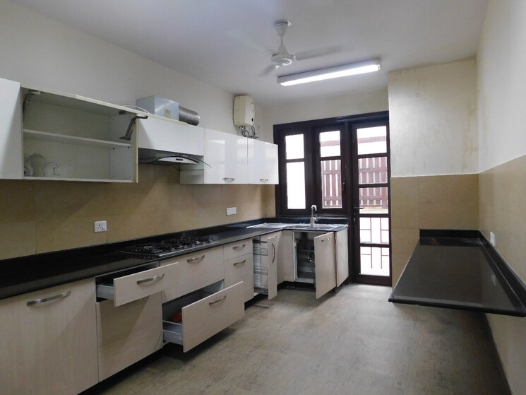Kitchen, m3m-crown 3 Bedroom 1555 Sq.Ft. Apartment In Sector 111 Gurgaon 9028346