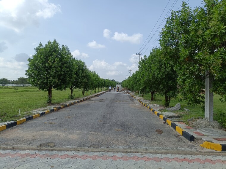 Garden, peram-signature-park  183 Sq.Yd. Plot In Girmapur Hyderabad 9028353