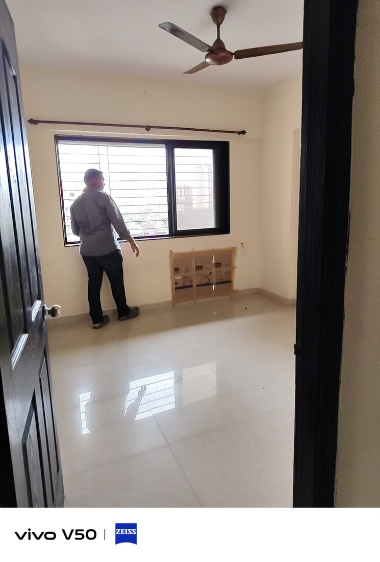 Room, lalani-residency 2 Bedroom 680 Sq.Ft. Apartment In Kavesar Thane 9028368