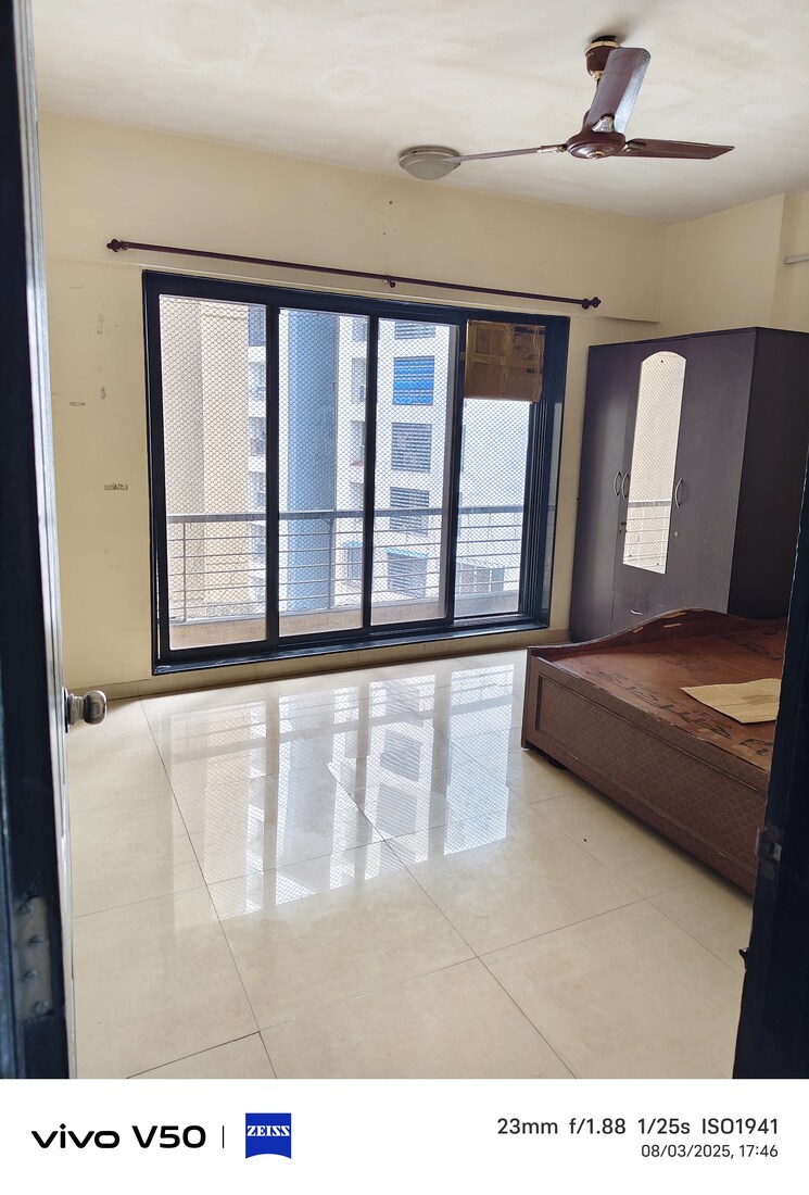 Room, lalani-residency 2 Bedroom 680 Sq.Ft. Apartment In Kavesar Thane 9028368