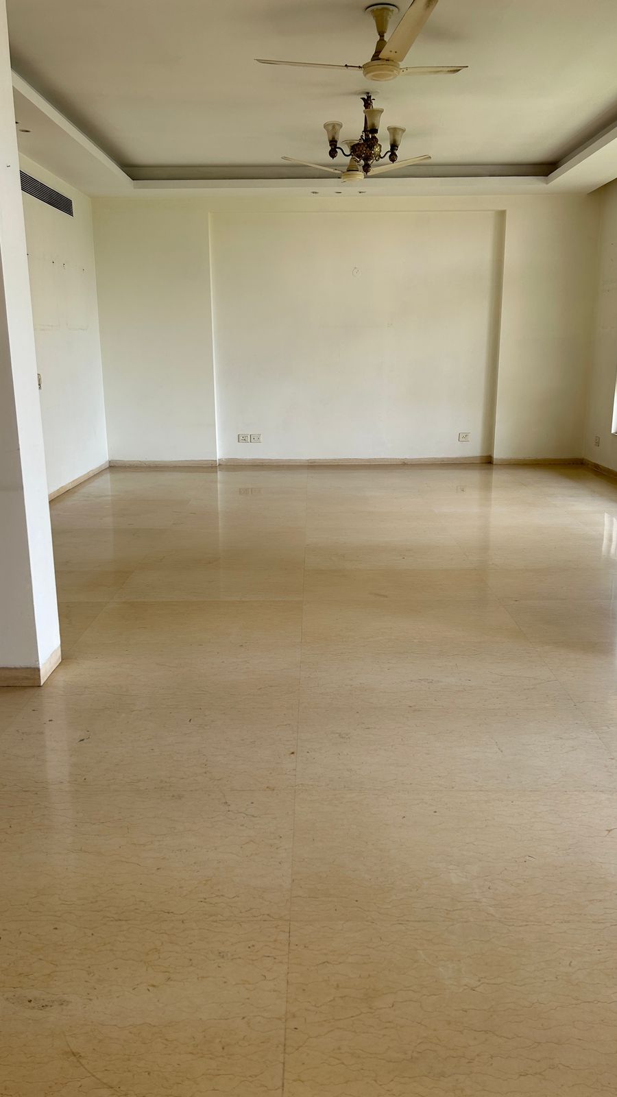5 BHK + Pooja Room,Servant Room,Study Room Apartment For Rent in Silverglades The Ivy