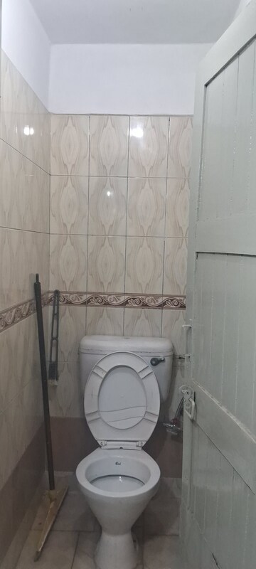 Attached Bathroom in 2 BHK Apartment at Sarita Vihar – for Rent