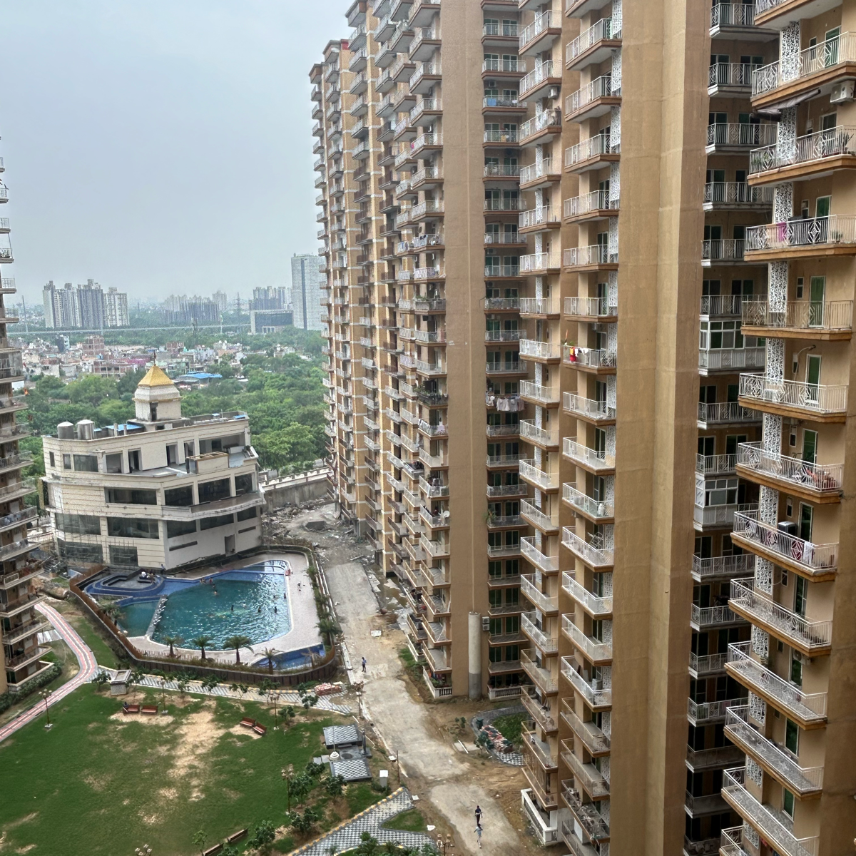 2 BHK Apartment For Sale in Migsun Twinz