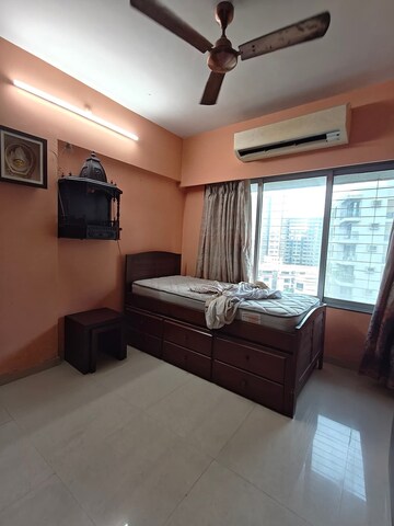 Living Room in 2.5 BHK Apartment at Andheri West – for Rent