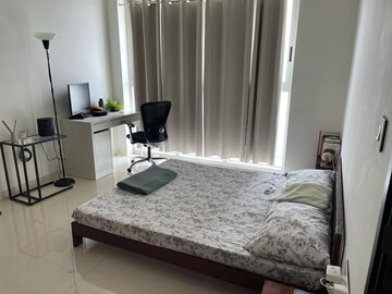 Bedroom in 3 BHK Apartment at Andheri West – for Rent