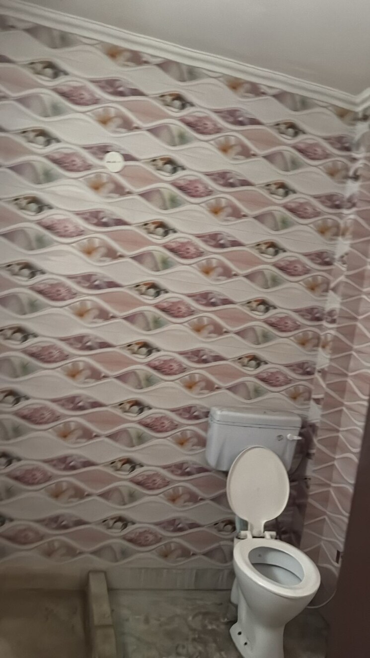 Bathroom, palam-vihar-residents-association 3 Bedroom 1140 Sq.Ft. Builder Floor In Palam Vihar Gurgaon 9028428