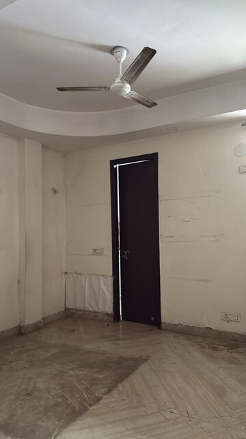 Building Lobby in 3 BHK Builder Floor at Palam Vihar Residents Association, Palam Vihar – for Rent