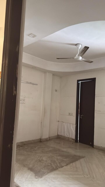 Building Lobby in 3 BHK Builder Floor at Palam Vihar Residents Association, Palam Vihar – for Rent