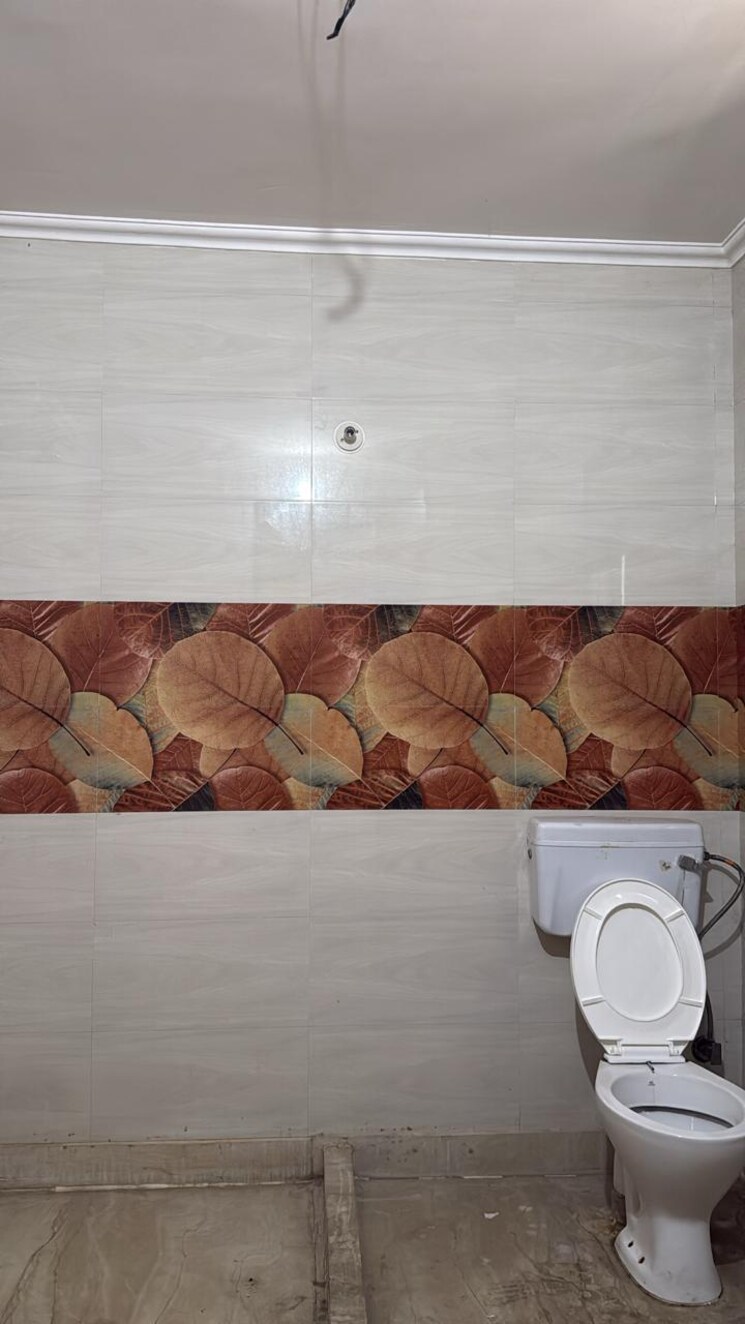 Bathroom, palam-vihar-residents-association 3 Bedroom 1140 Sq.Ft. Builder Floor In Palam Vihar Gurgaon 9028428