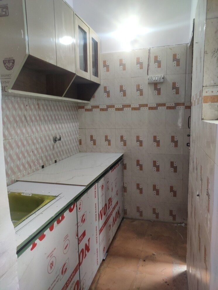 Kitchen, sector 41 1.5 Bedroom 450 Sq.Ft. Independent House In Sector 41 Noida 9028431