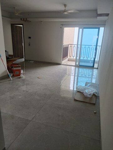 Room in 3 BHK Apartment at SKA Divya Towers, Sector 16 Greater Noida – for Rent