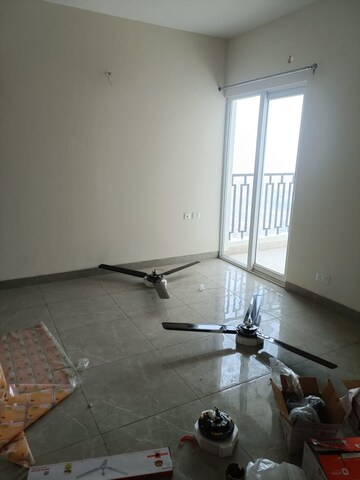 Room in 3 BHK Apartment at SKA Divya Towers, Sector 16 Greater Noida – for Rent