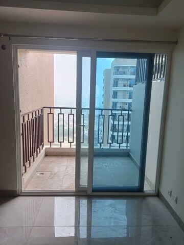 Room in 3 BHK Apartment at SKA Divya Towers, Sector 16 Greater Noida – for Rent