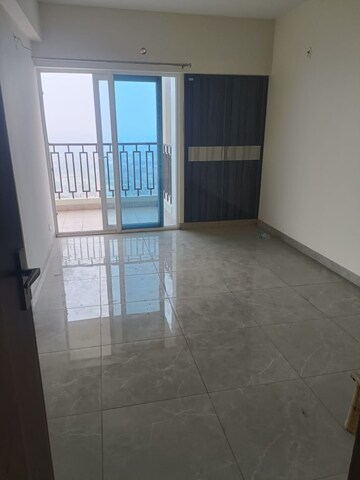 Room in 3 BHK Apartment at SKA Divya Towers, Sector 16 Greater Noida – for Rent