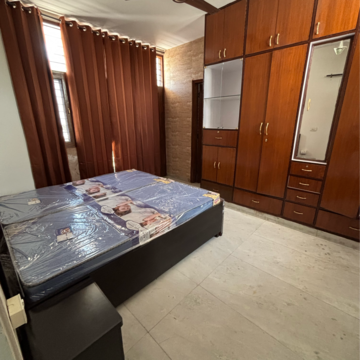 Bedroom in 2 BHK Builder Floor at Ansal Plaza Sector-23, Carterpuri Village – for Rent