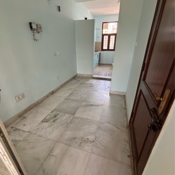 Room in 2 BHK Builder Floor at Ansal Plaza Sector-23, Carterpuri Village – for Rent