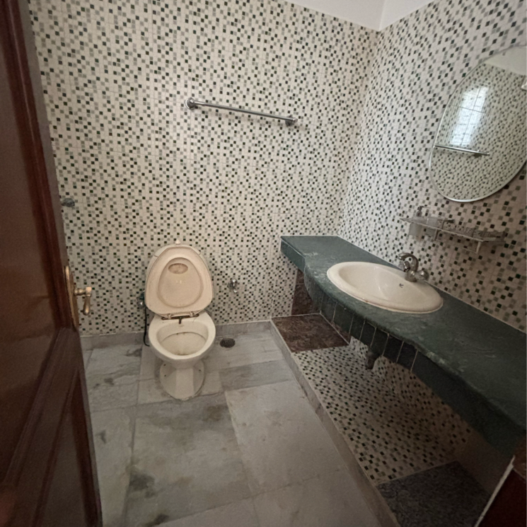 Bathroom, ansal-plaza-sector-23 2 Bedroom 360 Sq.Ft. Builder Floor In Carterpuri Village Gurgaon 9028442