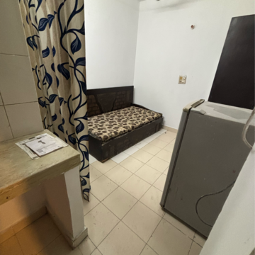 Team Area in 1 RK Builder Floor at Sector 23a – for Rent