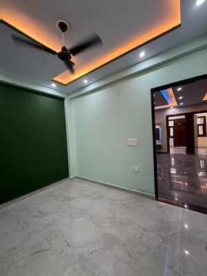 Room in 2 BHK Builder Floor at Akanksha Apartments Govindpuram, Govindpuram – for Sale