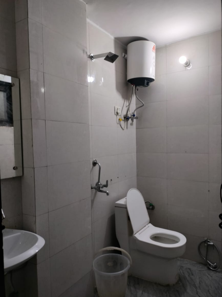 1 BHK Builder Floor For Sale in IGNOU Road