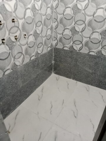 Bathroom in 1.5 BHK Builder Floor at Sector 24 – for Rent