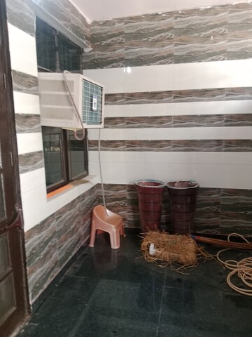 Living Room in 1.5 BHK Builder Floor at Sector 24 – for Rent