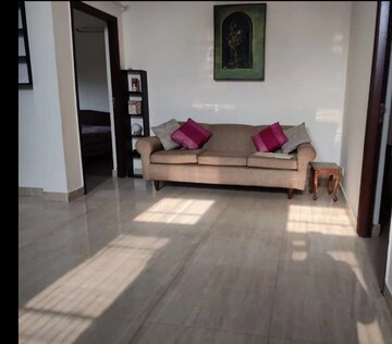 Bedroom in 3 BHK Builder Floor at Sector 18 – for Rent