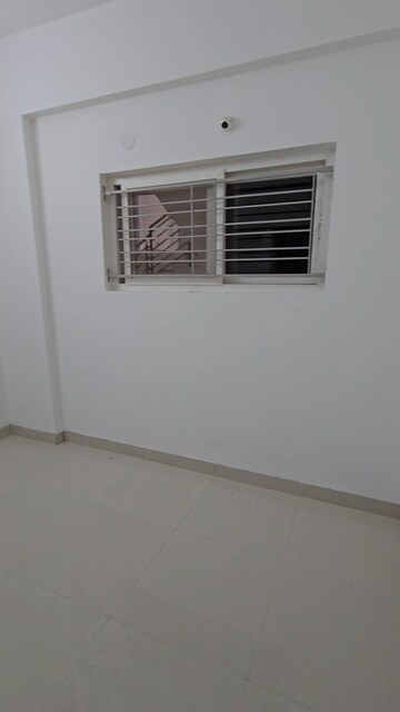 Room in 2 BHK Apartment at MKT Urban Tree, Isnapur – for Sale