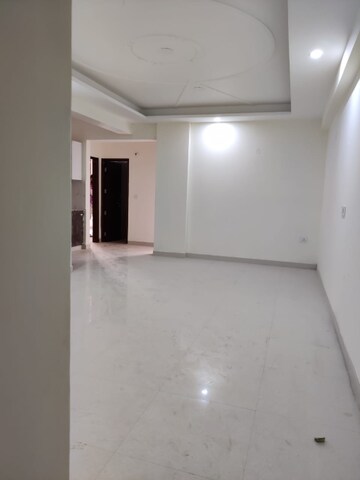 Room in 2 BHK Builder Floor at Greenwood City, Sector 40 – for Rent