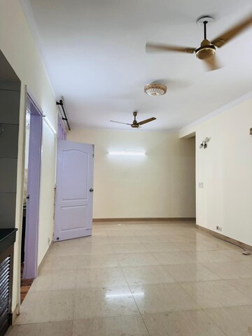 Room in 3 BHK Apartment at Raheja Teachers Apartments, Sector 31 – for Rent